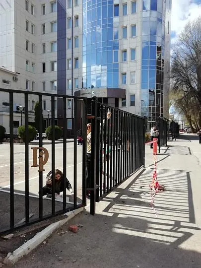 Сотрудники Медицинского Di центра вышли на субботник Фото 1
