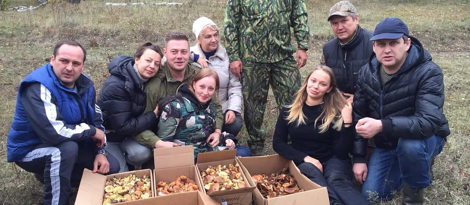 В рамках корпоративной работы 1 октября сотрудники Медицинского Di Центра организовали выезд в лес.