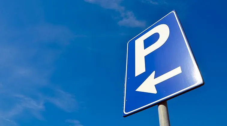 Парковка для клиентов клиники на ул.Московская 23.