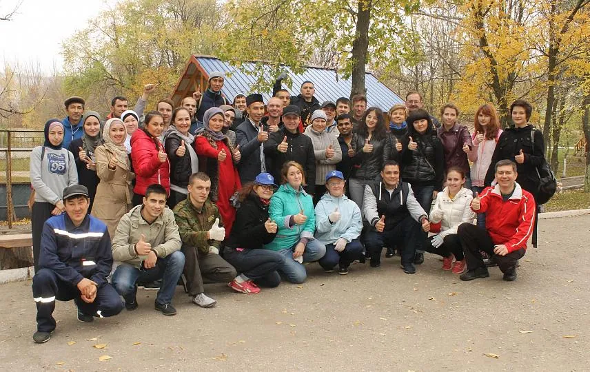 Сотрудники Медицинского Di центра и общественных организаций области приняли участие в акции «Подарим детям чистый мир» Фото 1